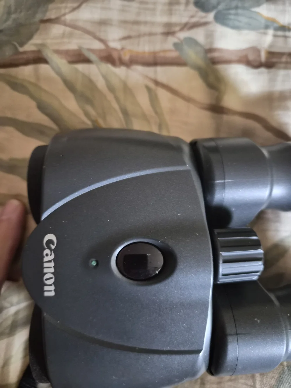 Canon 8x25 IS Image Stabilizer Compact Binoculars Black w/ Case & Strap